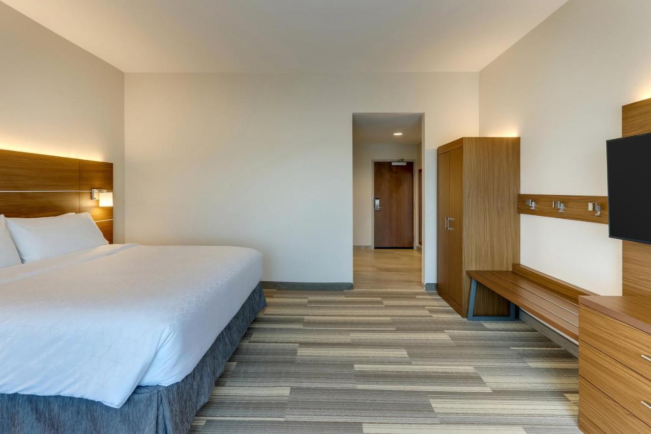 Holiday Inn Express - Wilmington - Porters Neck By Ihg Exterior photo